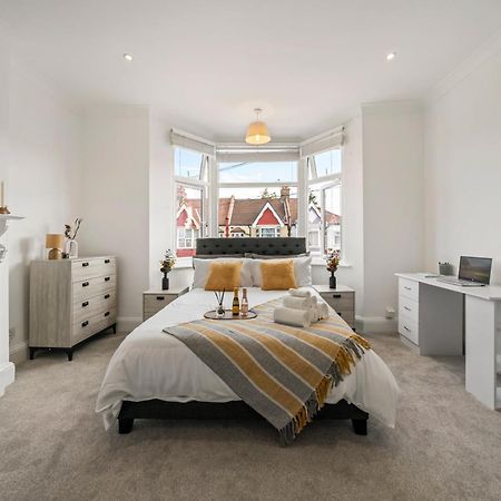 2025 Award Winning - 2 Bedroom Luxury Apartment Next To Wembley Stadium Лондон Экстерьер фото