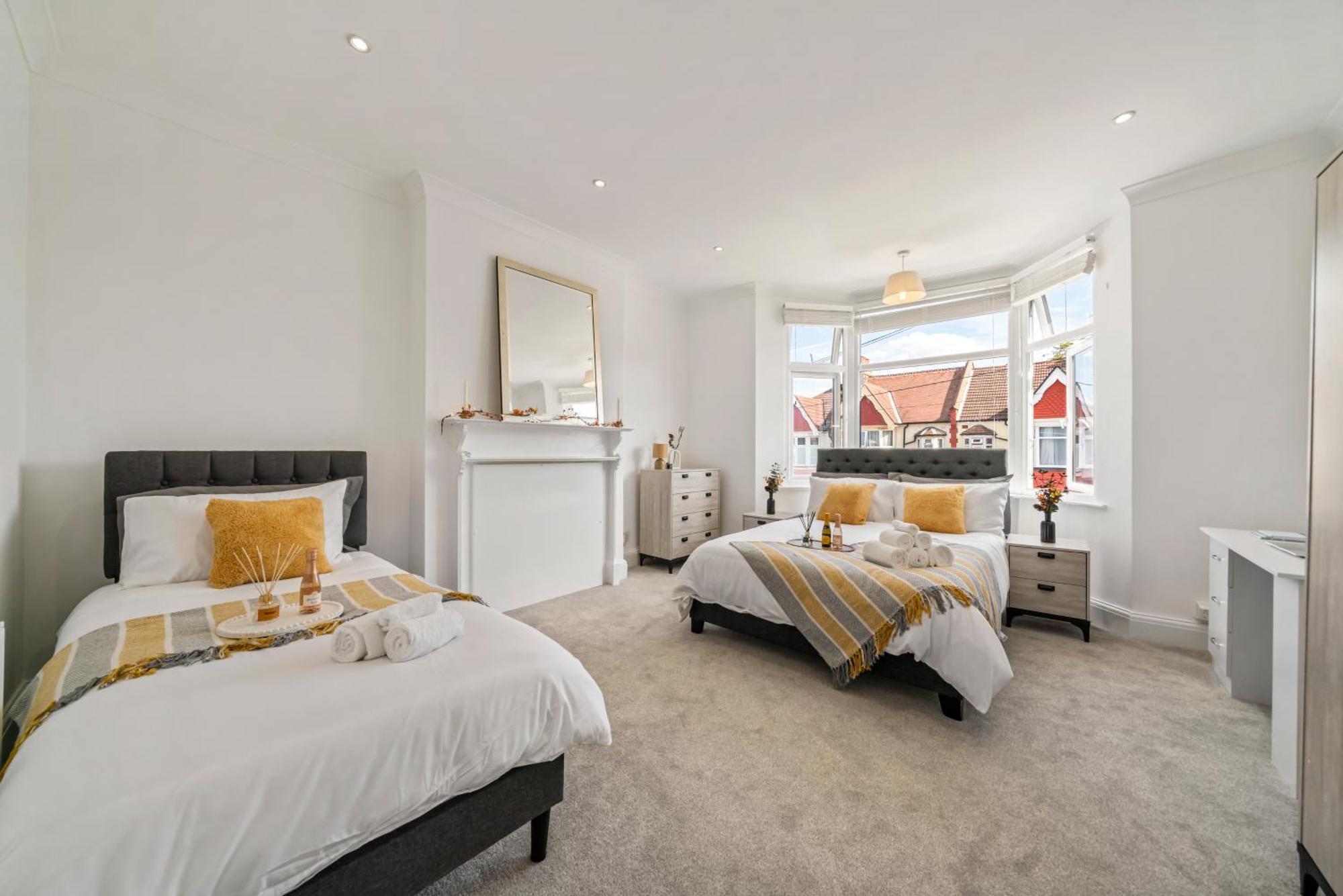 2025 Award Winning - 2 Bedroom Luxury Apartment Next To Wembley Stadium Лондон Экстерьер фото